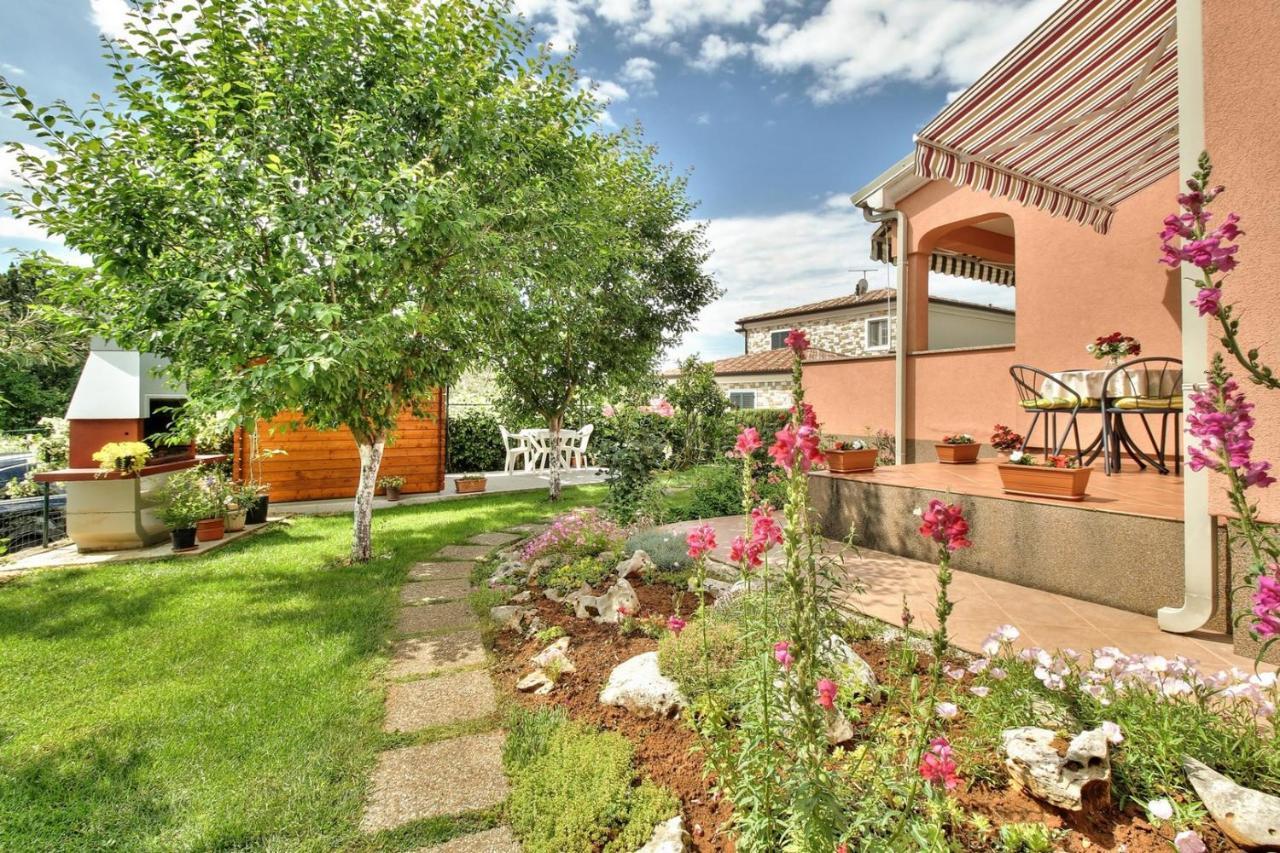 Apartments Begovic Umag Buitenkant foto
